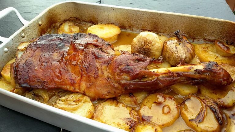 Delicias Hechas en Casa: Receta de Patas al Horno de Cordero para Sorprender a Tus Invitados Delicias Hechas en Casa: Receta de Patas al Horno de Cordero para Sorprender a Tus Invitados