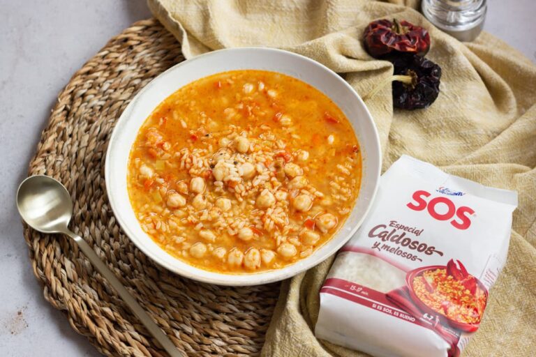 Receta de Arroz con Garbanzos de la Abuela: Un Clásico Familiar Irresistible Receta de Arroz con Garbanzos de la Abuela: Un Clásico Familiar Irresistible