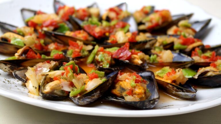 Receta de Mejillones Cocidos Thermomix: Un Marisco Delicioso y Fácil de Preparar Receta de Mejillones Cocidos Thermomix: Un Marisco Delicioso y Fácil de Preparar