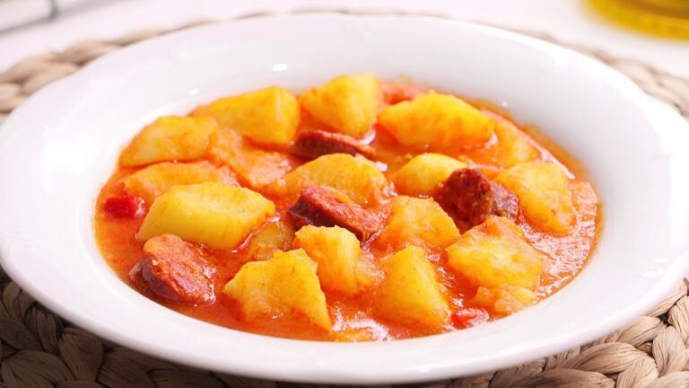 Receta de Patatas a la Riojana de la Abuela: Tradición y Sabor del Norte de España en tu Mesa Receta de Patatas a la Riojana de la Abuela: Tradición y Sabor del Norte de España en tu Mesa