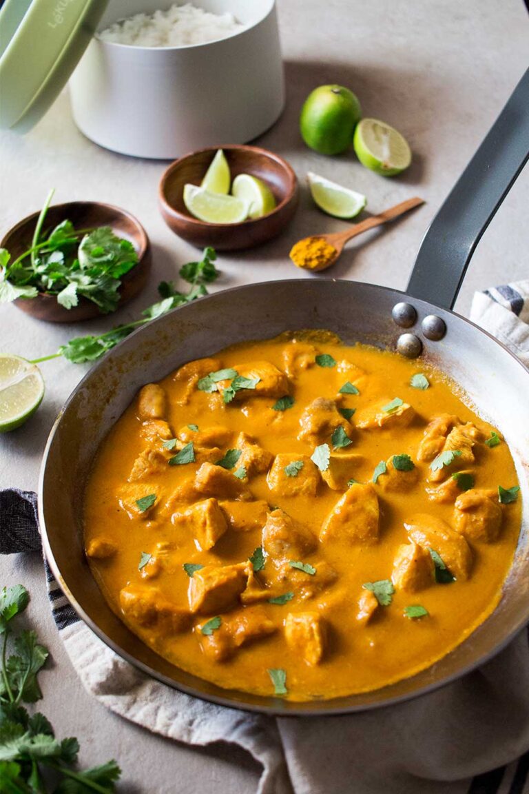 Receta de Pollo al Curry con Nata: Paso a Paso para un Exquisito Platillo Asiático Receta de Pollo al Curry con Nata: Paso a Paso para un Exquisito Platillo Asiático