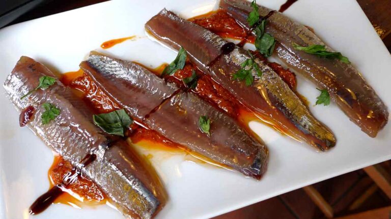 Receta de Sardinas Ahumadas: Un Exquisito Platillo del Mar Para Tu Mesa Receta de Sardinas Ahumadas: Un Exquisito Platillo del Mar Para Tu Mesa