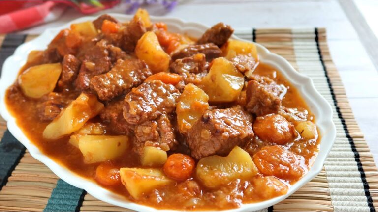 Estofado de Ternera con Patatas: Receta Tradicional y Deliciosa Estofado de Ternera con Patatas: Receta Tradicional y Deliciosa