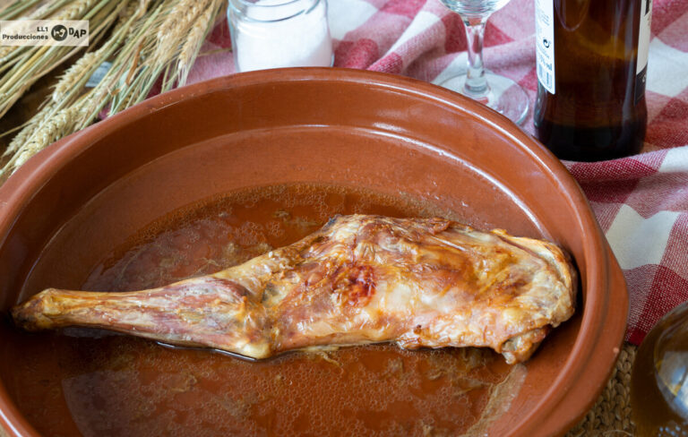 Receta de Paletilla de Cordero Lechal al Horno Estilo Segoviano: ¡Delicioso Placer Gastronómico! Receta de Paletilla de Cordero Lechal al Horno Estilo Segoviano: ¡Delicioso Placer Gastronómico!